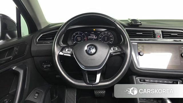 Volkswagen Tiguan second Generation 2018 Черный из Кореи, фото 3