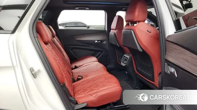 Peugeot 5008 second generation 2024 Белый из Кореи, фото 3