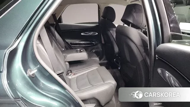 Genesis GV70 2022 Светло-зеленый из Кореи, фото 3