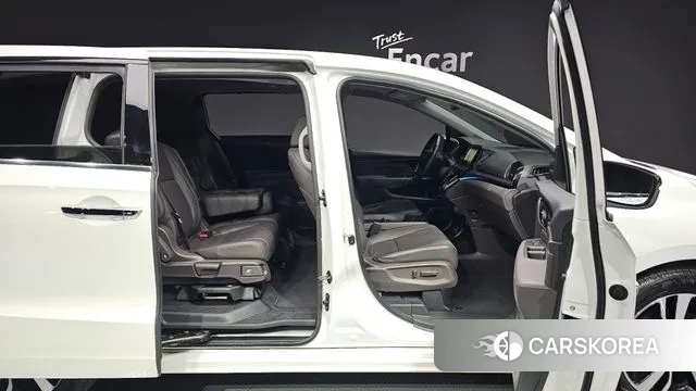 Honda Odyssey 2020 Белый из Кореи, фото 3