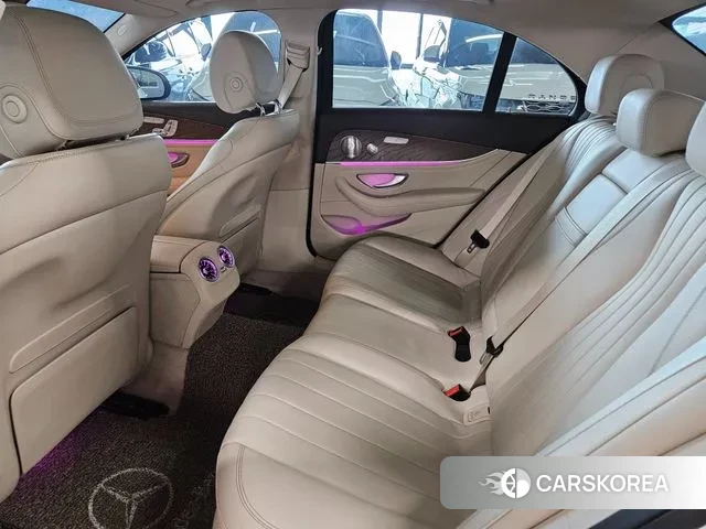 Mercedes-Benz E-Class W213 2019 Белый из Кореи, фото 3