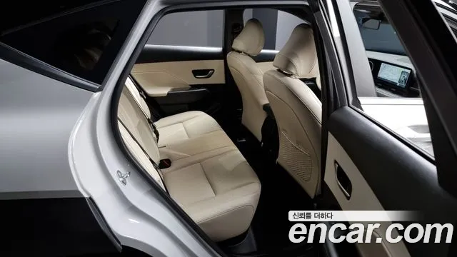 Hyundai Kona (SX2) 2023 Серебристо-серый из Кореи, фото 3