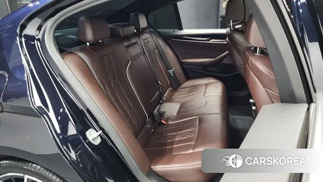 BMW 5 Series (G30) 2021 Черный из Кореи, фото 3