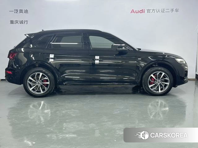 Audi Q5L 2025 Черный из Китая, фото 3