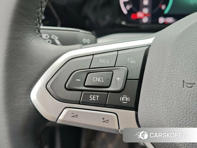 Volkswagen Golf 2024 Белый из Китая, фото 3