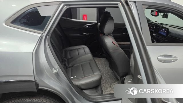 Chevrolet (GM Daewoo) Trax Crossover 2023 Серый из Кореи, фото 3