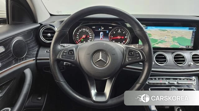 Mercedes-Benz E-Class W213 2018 Белый из Кореи, фото 3