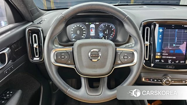 Volvo XC40 2021 Белый из Кореи, фото 3