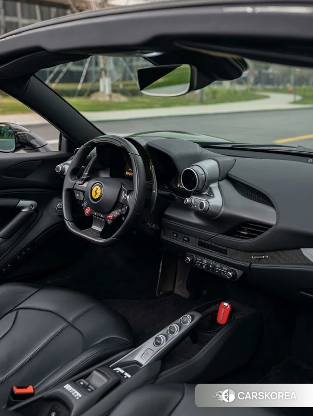Ferrari F8 2020 Черный из Китая, фото 3