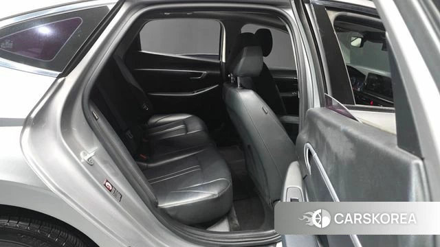 Hyundai Sonata (DN8) 2019 Серебристо-серый из Кореи, фото 3