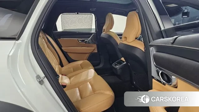 Volvo V90 Cross-Country 2019 Белый из Кореи, фото 3
