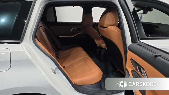 BMW 3 Series (G20) 2025 Белый из Кореи, фото 3