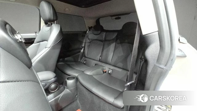 Mini Cooper S 2022 Светло-серебряный цвет из Кореи, фото 3
