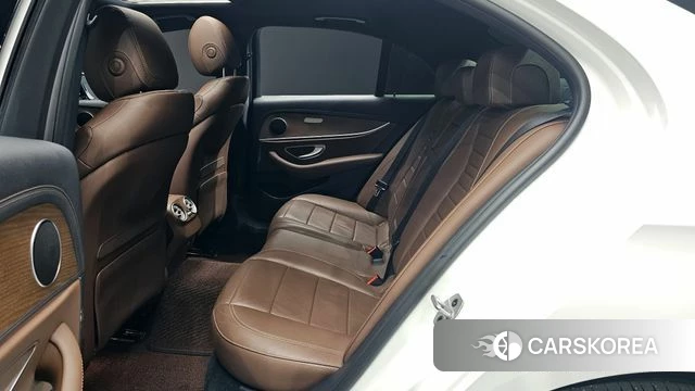 Mercedes-Benz E-Class W213 2020 Белый из Кореи, фото 3