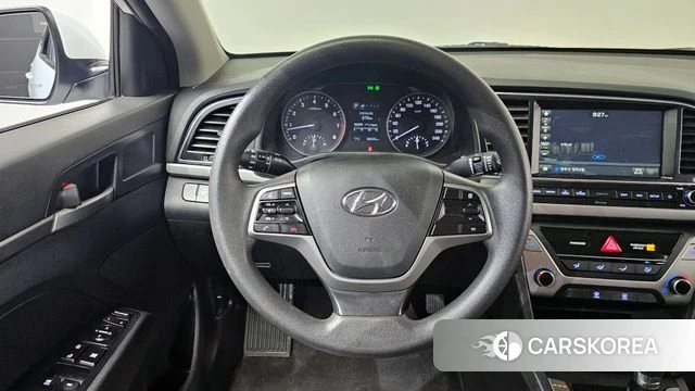 Hyundai Avante AD 2018 Белый из Кореи, фото 3