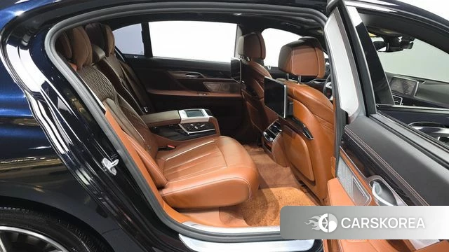BMW 7 Series (G11) 2019 Черный из Кореи, фото 3