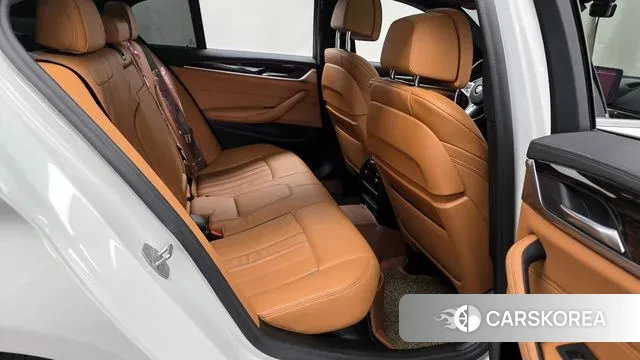 BMW 5 Series (G30) 2021 Белый из Кореи, фото 3