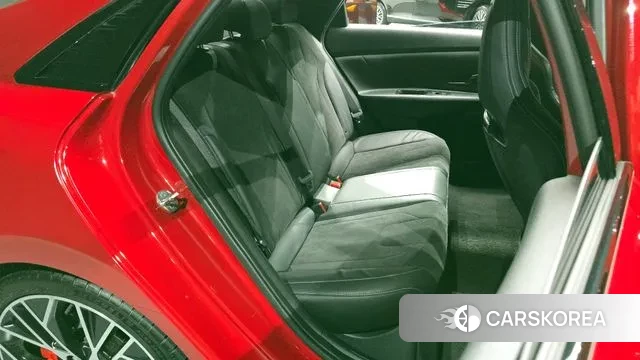 Hyundai Avante (CN7) 2022 Красный из Кореи, фото 3