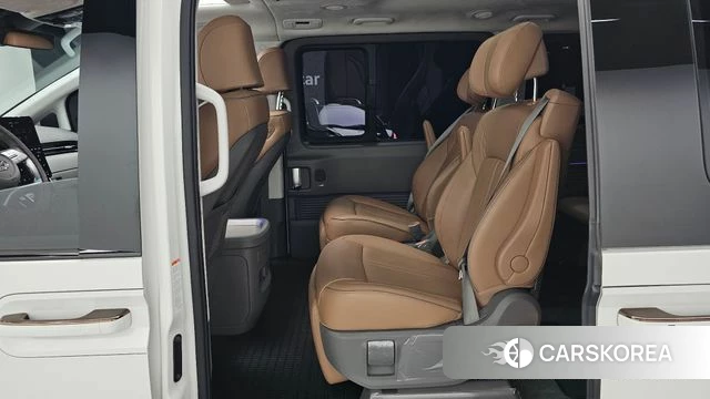 Hyundai Staria 2022 Белый из Кореи, фото 3