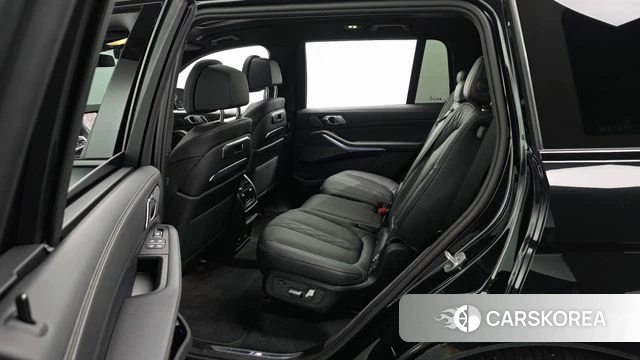 BMW X7 (G07) 2026 Черный из Кореи, фото 3