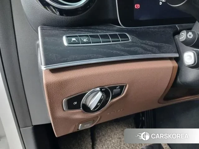 Mercedes-Benz E-Class W213 2018 Белый из Кореи, фото 3