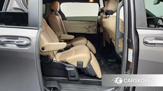 Toyota Sienna 4th Generation 2022 Серый из Кореи, фото 3