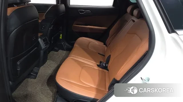 Kia Sportage 5th Generation 2024 Белый из Кореи, фото 3
