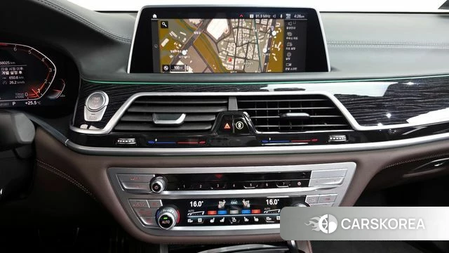 BMW 7 Series (G11) 2021 Черный из Кореи, фото 3