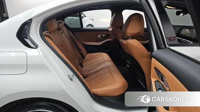 BMW 3 Series (G20) 2023 Белый из Кореи, фото 3