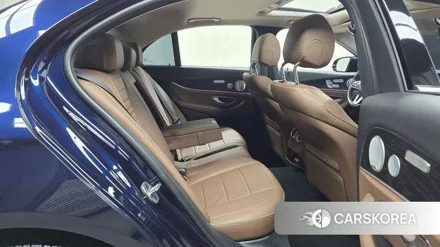 Mercedes-Benz E-Class W213 2019 Синий из Кореи, фото 3