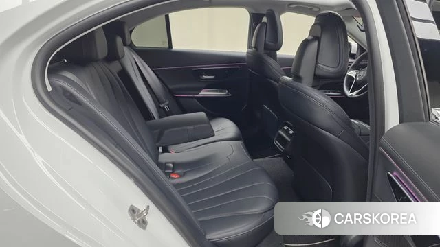 Mercedes-Benz E-Class W214 2024 Белый из Кореи, фото 3