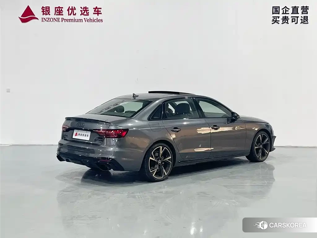 Audi A4L 2024 Silver/gray из Китая, фото 3
