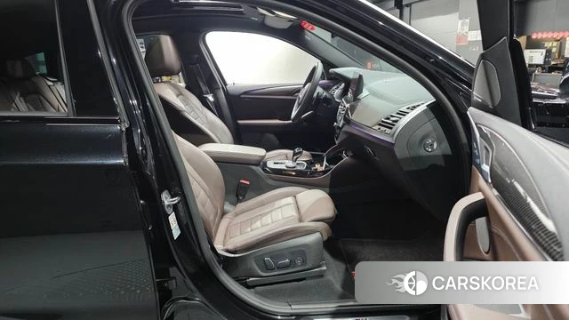 BMW X4 (G02) 2024 Черный из Кореи, фото 3