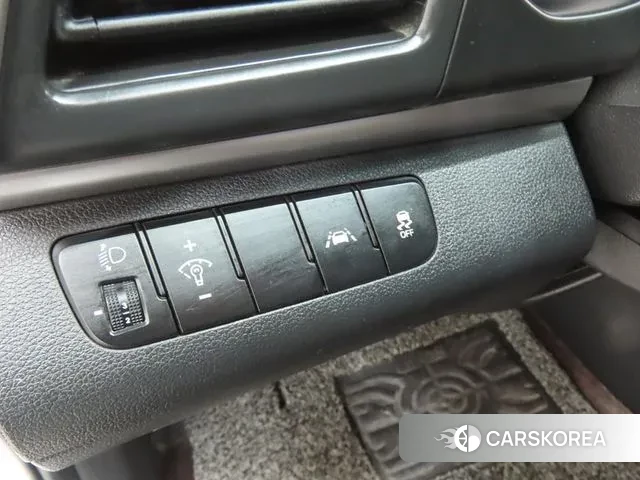 Hyundai The New Avante AD 2019 Серебристо-серый из Кореи, фото 3