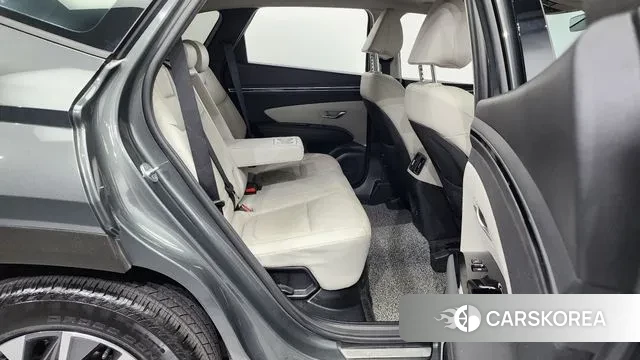 Hyundai Tucson Hybrid (NX4) 2021 Темно-зеленый из Кореи, фото 3