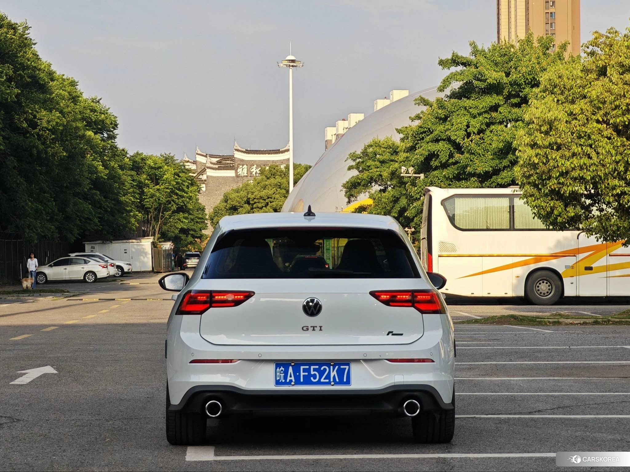 Volkswagen Golf 2021 Белый из Китая, фото 3