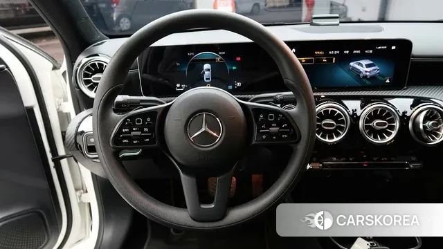 Mercedes-Benz A-Class W177 2020 Белый из Кореи, фото 3