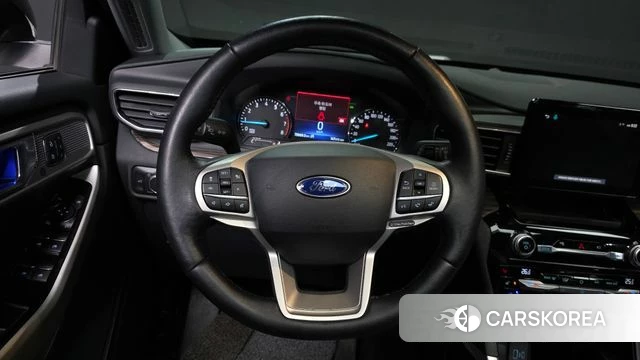Ford Explorer 6th Generation 2021 Белый из Кореи, фото 3