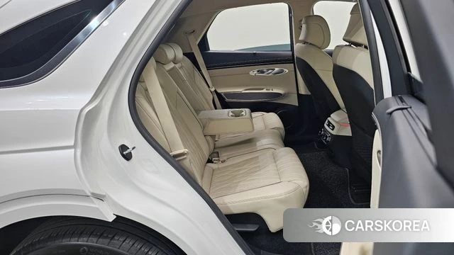 Genesis GV70 2023 Белый из Кореи, фото 3