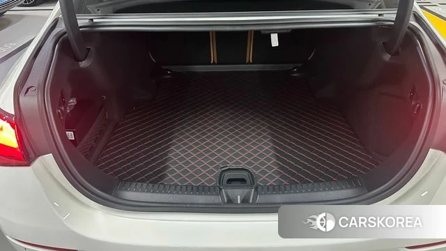 Mercedes-Benz E-Class W214 2025 Белый из Кореи, фото 3