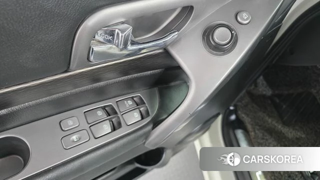 Ssangyong Korando Turismo 2018 Белый из Кореи, фото 3