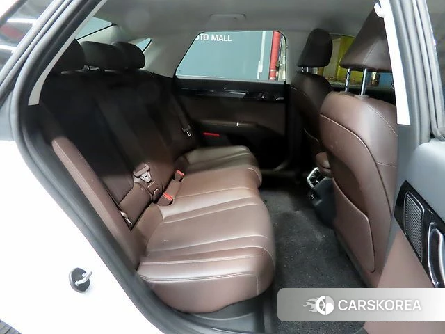 Hyundai Grandeur Hybrid (GN7) 2023 Белый из Кореи, фото 3