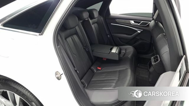 Audi A6 (C8) 2021 Белый из Кореи, фото 3