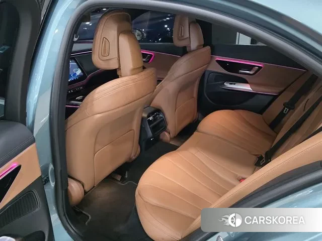 Mercedes-Benz E-Class W214 2025 Синий нефрит из Кореи, фото 3