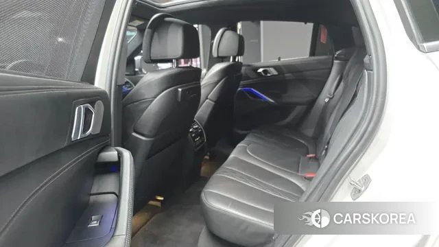 BMW X6 (G06) 2023 Белый из Кореи, фото 3