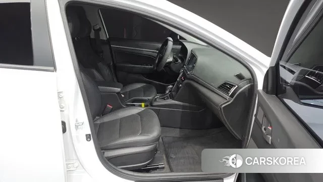 Hyundai Avante AD 2018 Белый из Кореи, фото 3