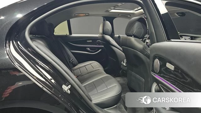 Mercedes-Benz E-Class W213 2018 Черный из Кореи, фото 3
