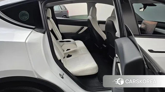 Tesla Model Y 2021 Белый из Кореи, фото 3