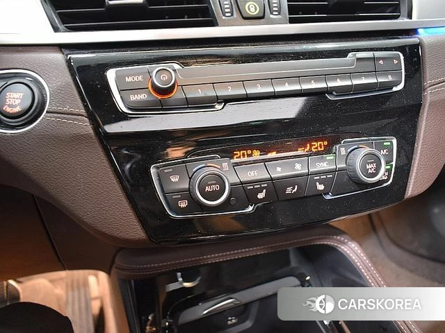 BMW X1 (F48) 2022 Черный из Кореи, фото 3