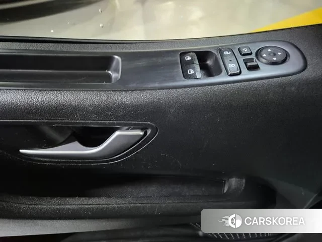 Hyundai Staria 2023 Черный из Кореи, фото 3